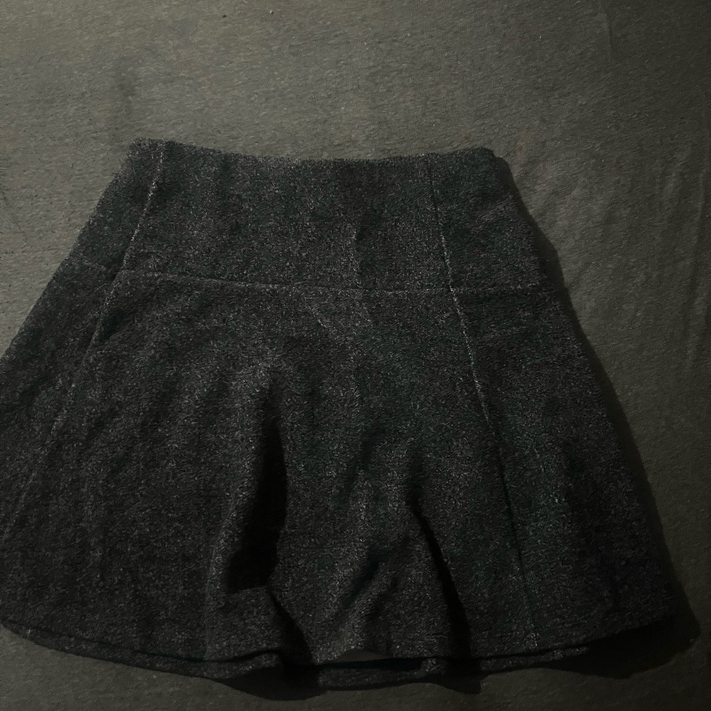 New Women’s size small mini skirt by loft dark gray